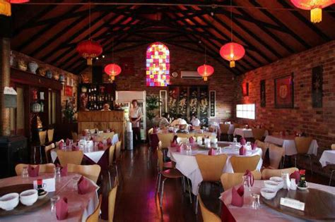 New Chinese restaurant with excellent .